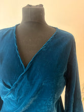Load image into Gallery viewer, Velvet Tie Top