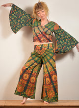 Load image into Gallery viewer, Peacock Print Bell Sleeve Top