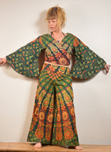 Load image into Gallery viewer, Peacock Print Bell Sleeve Top
