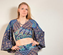 Load image into Gallery viewer, Peacock Print Bell Sleeve Top