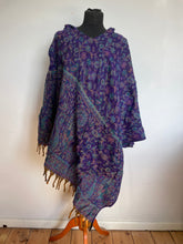 Load image into Gallery viewer, Hooded Paisley Fleecy Poncho