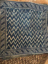 Load image into Gallery viewer, Cushion Cover - Hand block printed Zig Zag
