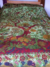 Load image into Gallery viewer, Tree of Life Double Bedspread