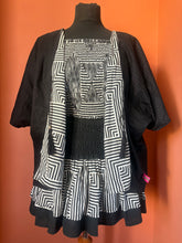 Load image into Gallery viewer, Black and White Op-Art print mini skirt
