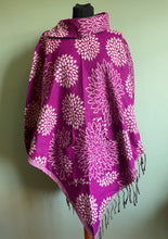 Load image into Gallery viewer, Emma&#39;s Emporium Ethical global fashion for lovers of boho styles. Vegan fleece paisley winter poncho with collar and pockets.
