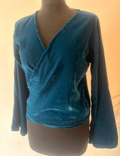 Load image into Gallery viewer, Velvet Tie Top
