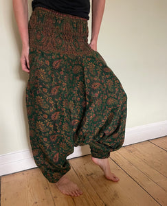 Emma's Emporium fleece genie harem trousers, loose fit warm winter  hippy pants, made from machine washable vegan fleece, in bright flower or paisley design. Slow fashion, ethically sourced hippie festival hippy fashion.