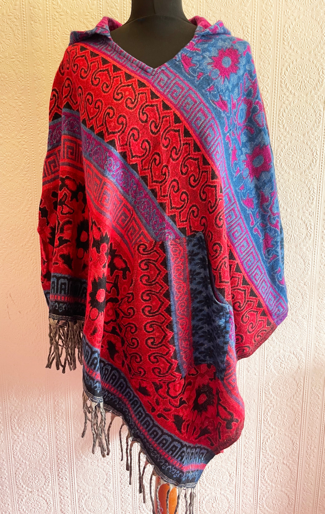 Emma's Emporium Hooded Geometric Fleece Poncho