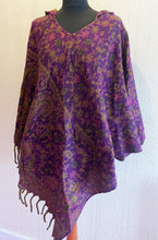 Load image into Gallery viewer, Emma&#39;s Emporium Hooded Paisley Fleece Poncho
