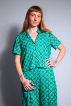 Load image into Gallery viewer, Emma's Emporium Summer Shirt - Clover
