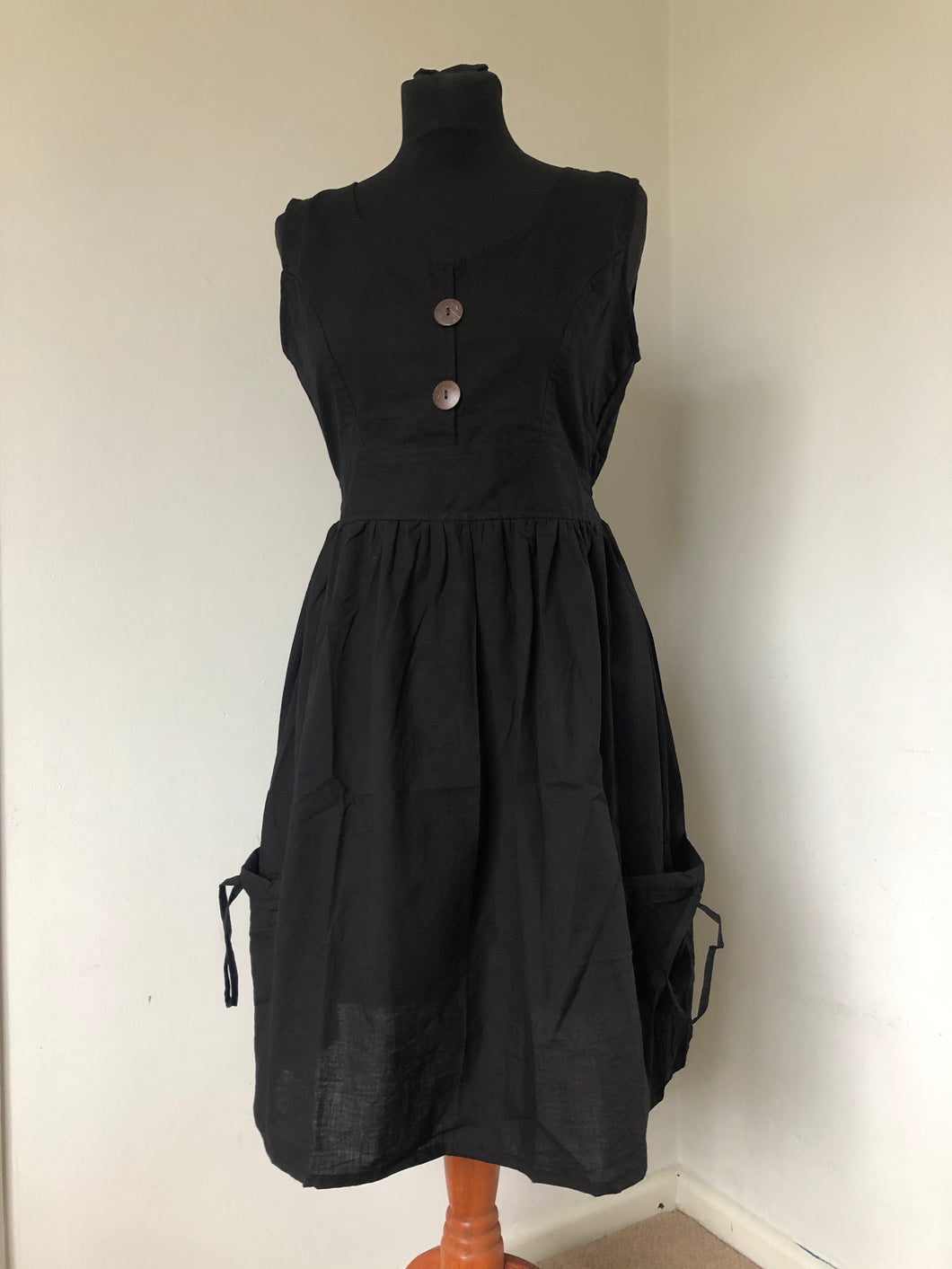Buy now online from Emma's Emporium. Organic cotton summer sun dress with side pockets. Emma's Emporium women's festival clothing
